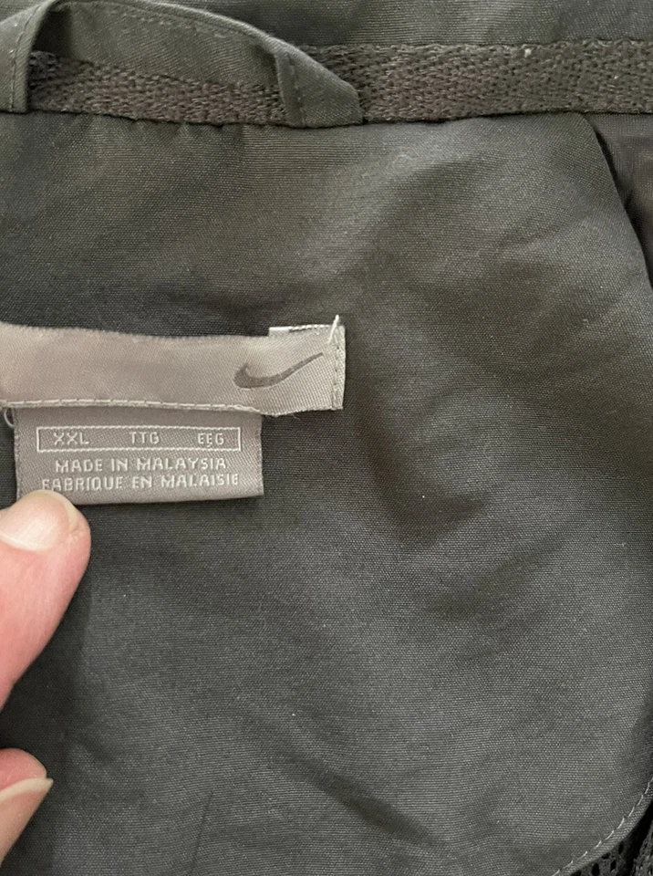 Nike Men’s Size XXL full Zip Gray & Yellow Polyester Jacket With Mesh Lining - Image 3 of 4