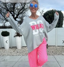 Leichter Pulli Silber Grau mit Pinken Logo 