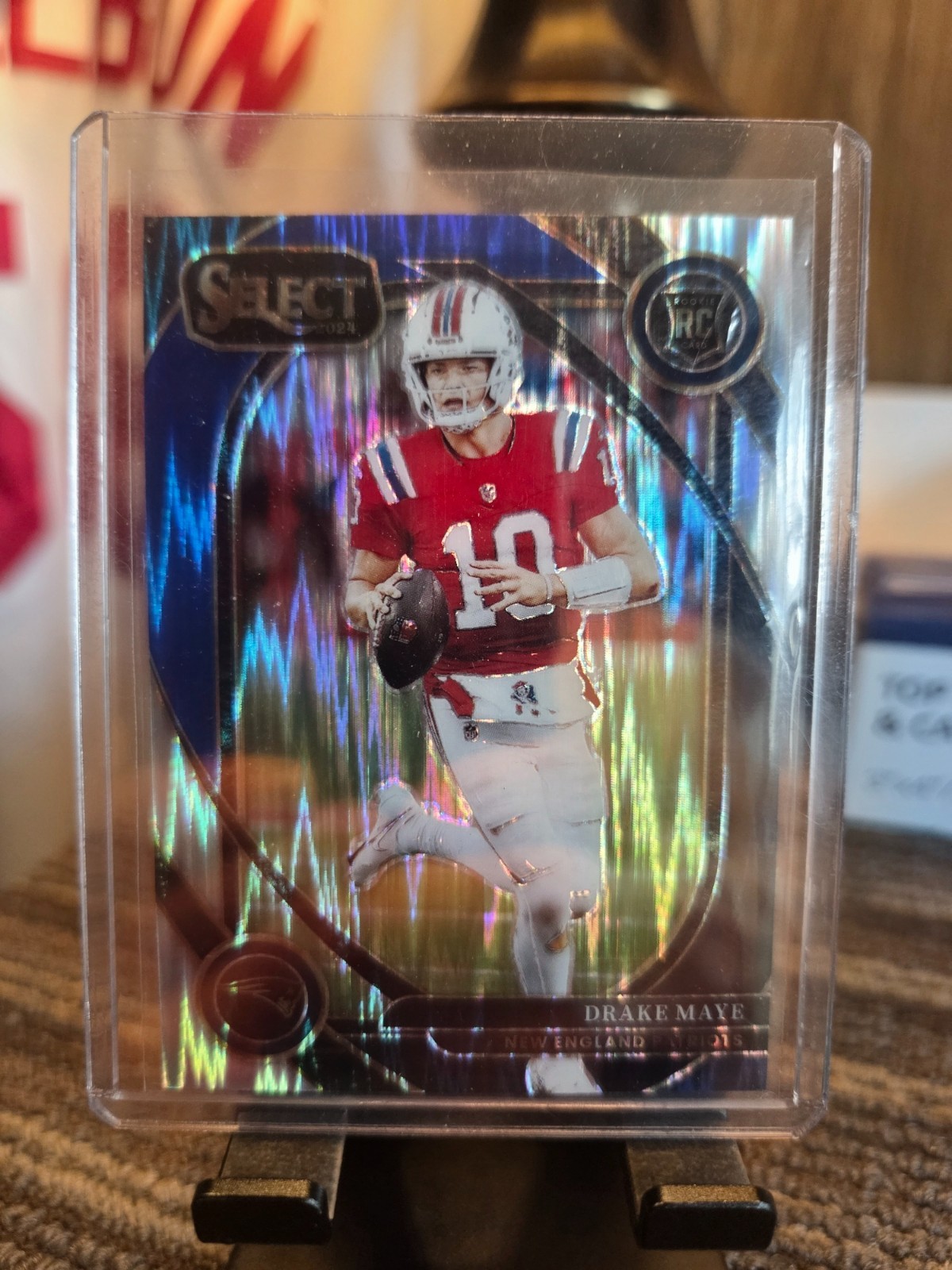 2024 Panini Select - Club Level Drake Maye #218 Black & Blue Shock Prizm (RC)