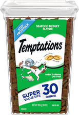 Temptations Classic Crunchy and Soft Cat Treats Seafood Medley Flavor, 30 Oz. Tu