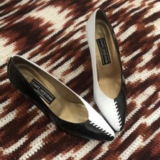 RARE 80s Vintage Stuart Weitzman Black white stitched Leather kitten heels pumps