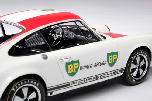 New Amalgam Porsche 911R BP World Record 1967 1:18 Model Car White M5915 KidBX - Bild 5 von 9