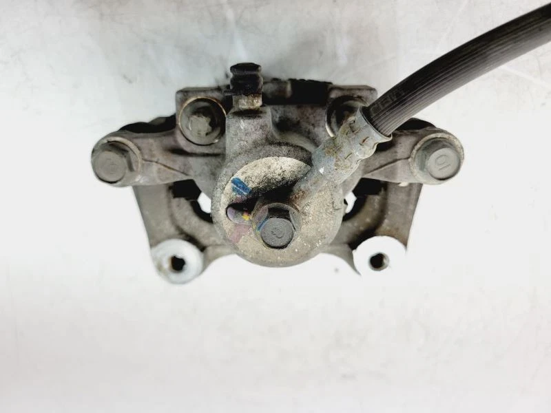 Pinza de freno derecha pasajero trasero Kia Optima 2011 2012 2013 2014 58311-3QA10 Foto 3 de 4