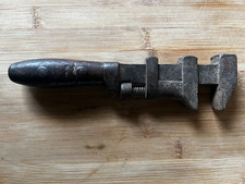 VINTAGE COES MONKEY WRENCH (8 1/4" long) with wood handel, full functioning