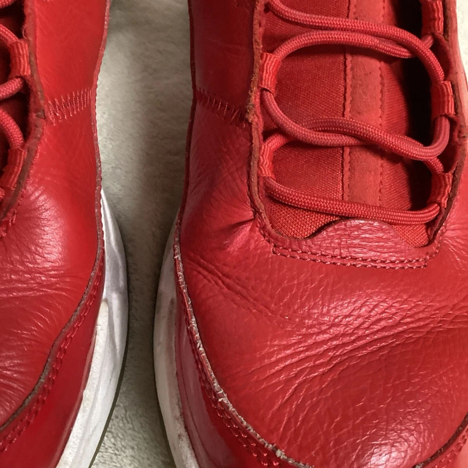 Talla 11.5 - Jordan Max Aura 3 rojo universitario envejecido necesita ser limpiado Foto 2 de 4