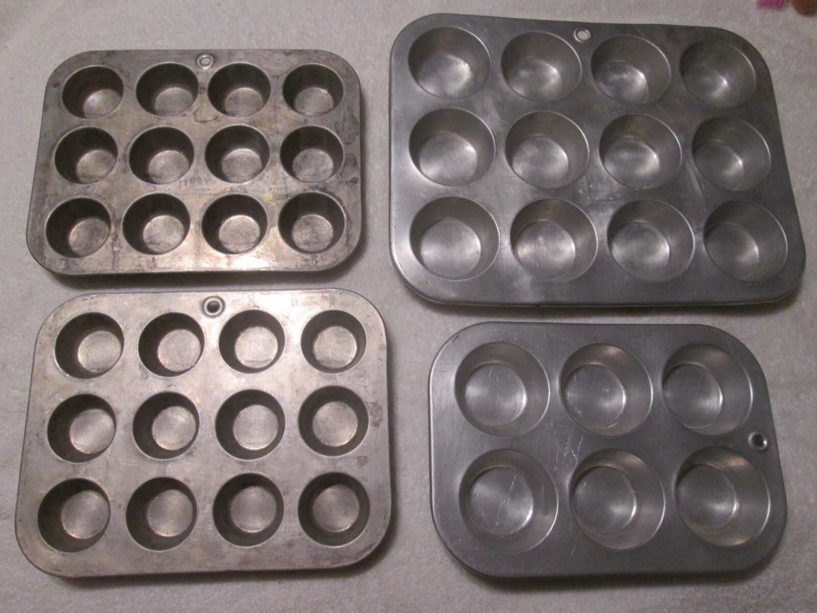 4 Vintage Aluminum Comet Muffin Cupcake Pan Tin Tray Mini And Full Size