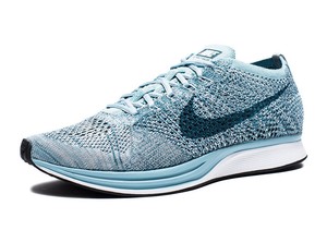 nike flyknit blue