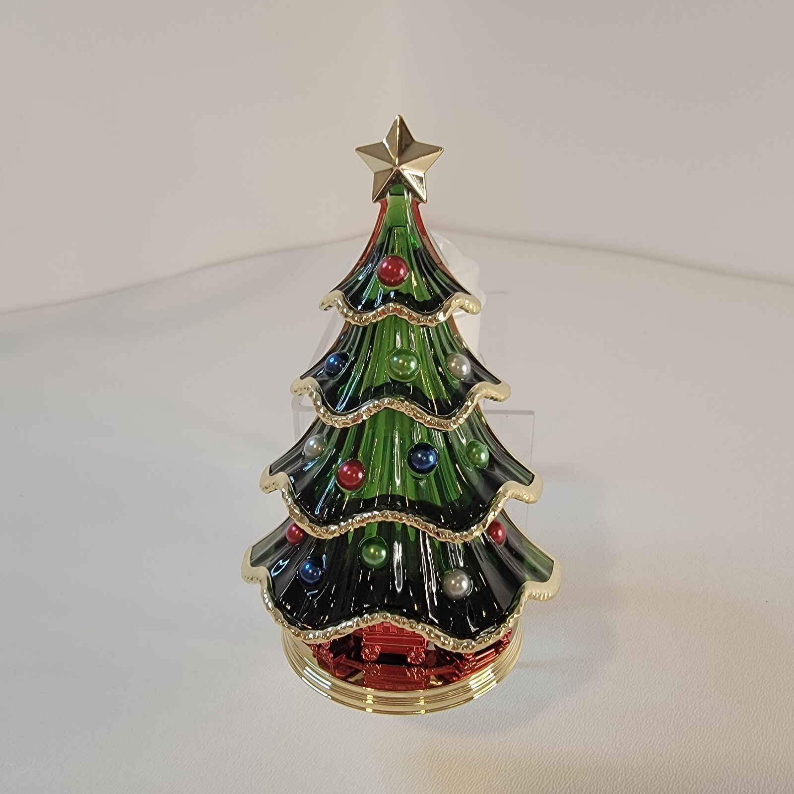 Bath & Body Works CHRISTMAS TREE WITH TRAIN Nightlight Wallflower  NEW NWT LIGHT-image