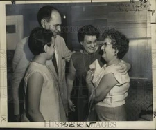 1965 Press Photo Happy reunion at the Cuban Center after a 30-year separation.