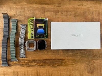 Apple Watch Ultra 49mm Titanium & Ceramic Case mit 3 Armbändern und Schutzhülle 