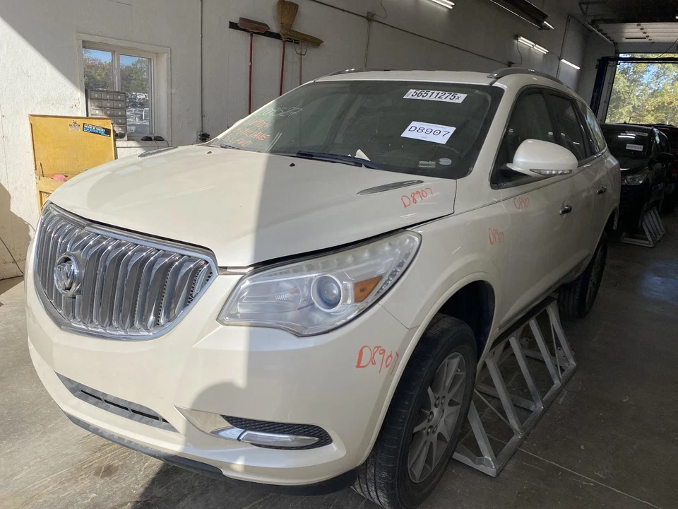 Used Right Tail Light Assembly fits: 2014 Buick Enclave quarter panel mounted Ri - Image 2 of 4