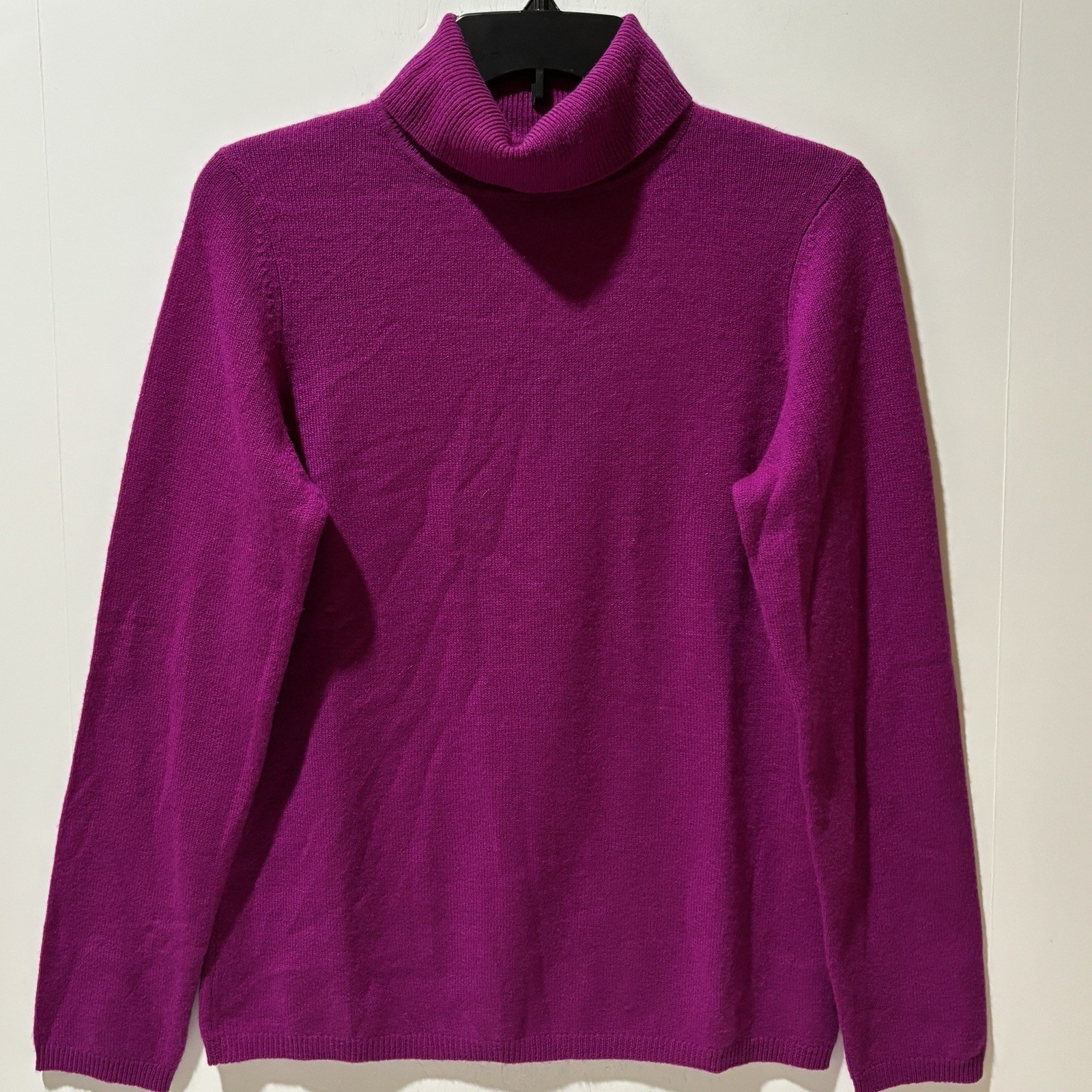 CHARTER CLUB Sweater Women Sz M Magenta Luxury 100% Cashmere Turtleneck Pullover
