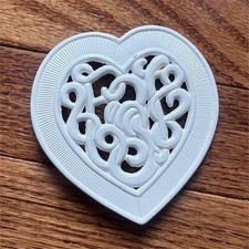 Vintage White Heart-Shaped coquette belt buckle