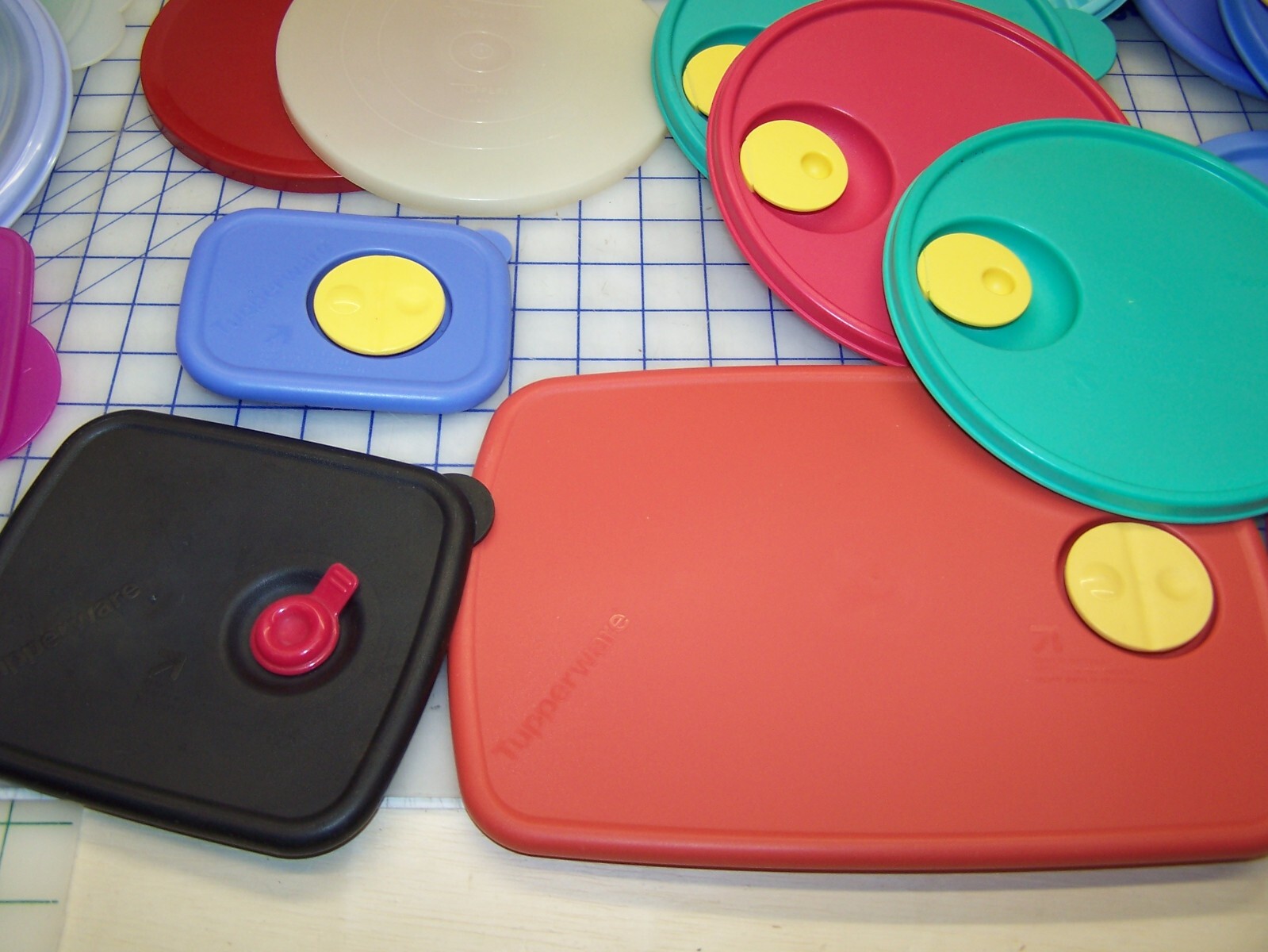 Tupperware Replacement Lids Seals Covers Assorted Color Sizes YOUR ...