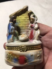 Christmas Manger Mary Joseph Jesus Ceramic Trinket Ring Hinged Box Collectable