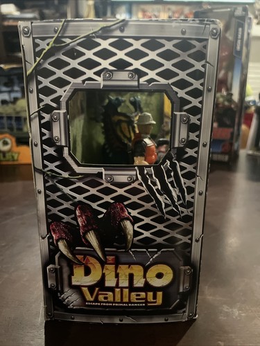 TRICERATOPS DINO VALLEY FLUCHT VOR URGEFAHR SPIELZEUGSET FÜNF HÖRNER DINOSAURIER - Bild 7 von 8