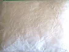 Austin Horn White Textured Floral Heart Down Filled Pillow, 15 x 11.5, NIB