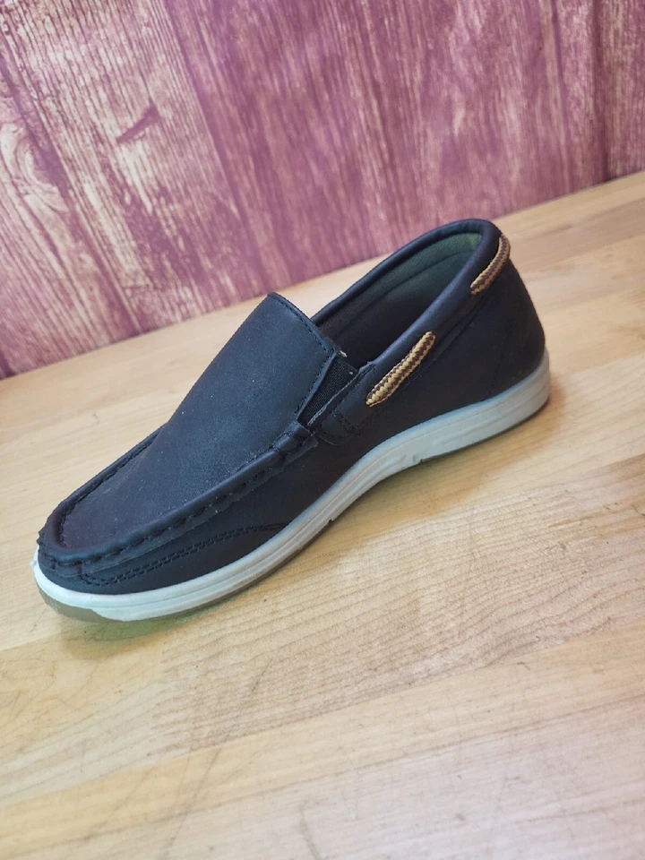 Mario Lopez Boy's / Kid's size 13 Black Slip On Loafers Deck Shoes - Image 4 of 4