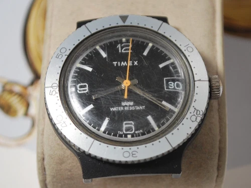 Vintage 1970s TIMEX Manual Wind Men's Diver Watch --For Repair /Parts