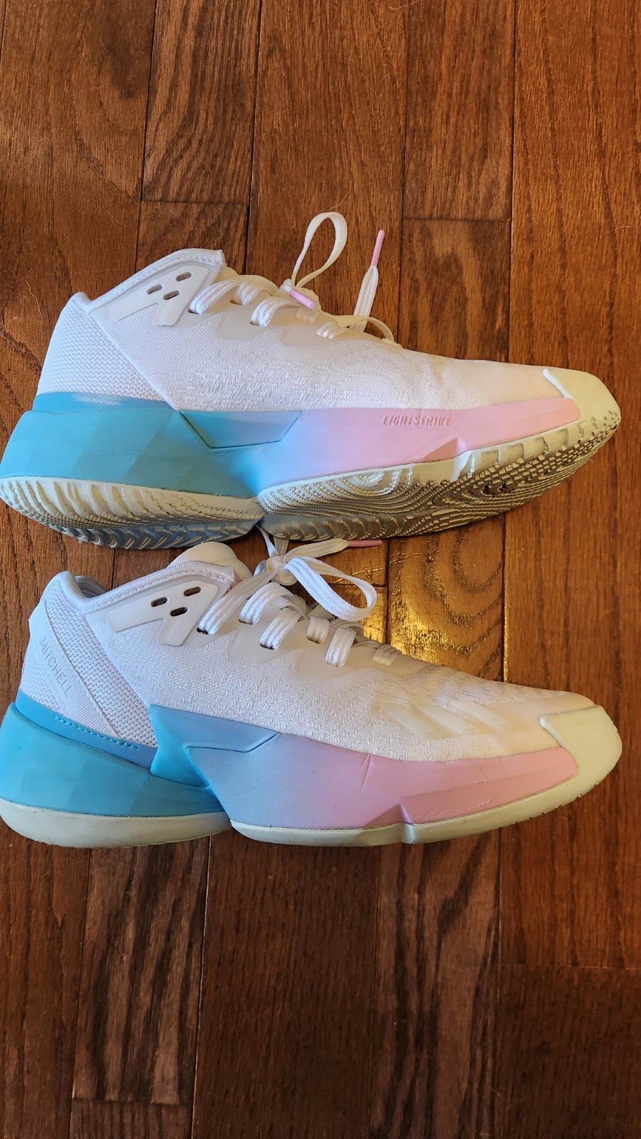 Girls Adidas Basketball Shoes, Size 5 Bliss Lilac Almost Blu