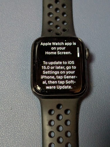 Apple Watch Series 5 N 40mm Space Gray w/ charging stand Package - Picture 6 of 12