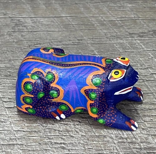 Oaxaca-Alebrije Colorful Painted Wooden Frog 2.5” Signed By Artist Pepe Santiago - Picture 1 of 12