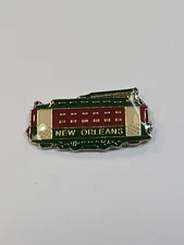 New Orleans Travel Souvenir Lapel Pin Louisiana Streetcar