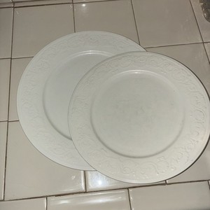 Faberware Alsace Stoneware #4242 Dinner Plate 10 5/8” & CHOP plate 12 3/8”