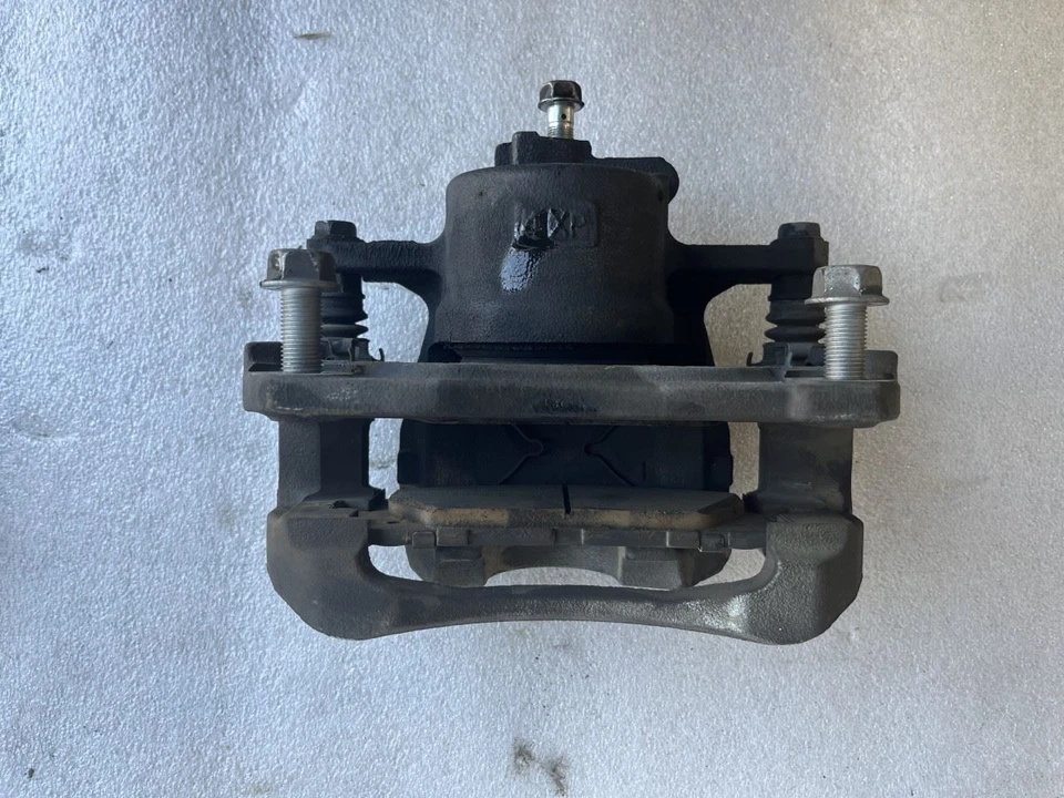 Lexus Es300H 2015 pinza de freno delantera lado del pasajero derecho Foto 3 de 4