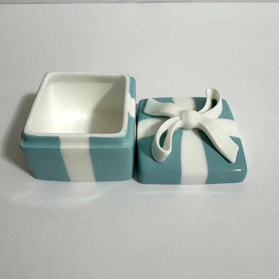 TIFFANY&Co. Joyero clásico con lazo azul para parejas mini regalo de cerámica excelente envío y devolución Foto 2 de 4