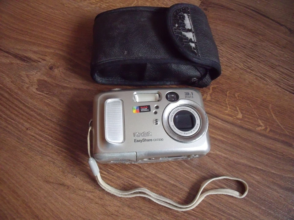 Kodak EasyShare CX7330 Digital Camera 3.1MP Silver  - Bild 3 von 3