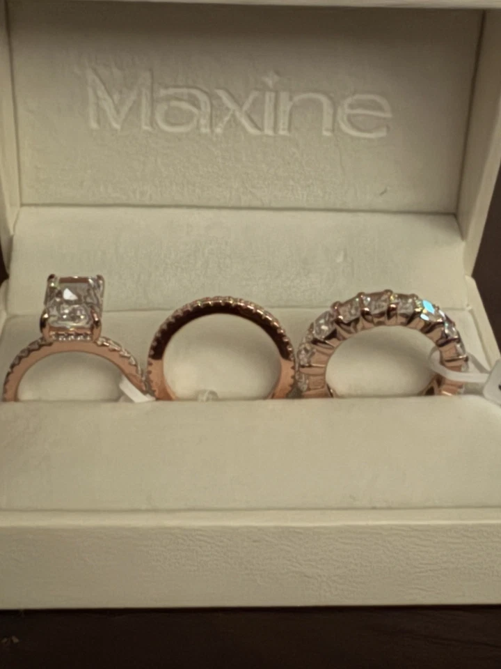 Maxine 3 Piece Rose Gold Travel Wedding Ring Jewelry Set NIB Gift Box size 4.5 - Imagem 4 de 4