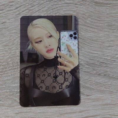 Blackpink Rosé Born Pink Pink Version Photocard K-Pop Merchandise