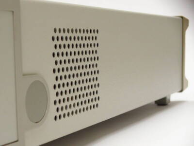 ADVANTEST R6240A DC VOLTAGE CURRENT SOURCE/MONITOR 直流電圧 電流源