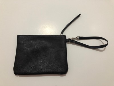 steve madden black clutch