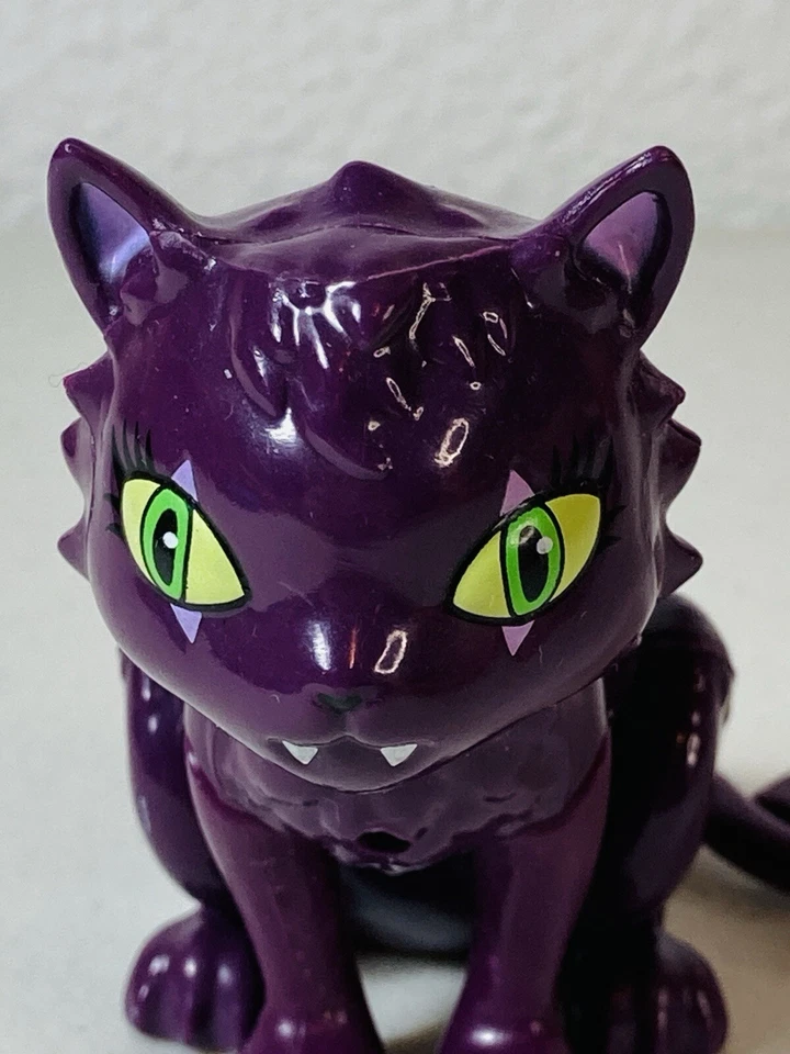 Monster High - Secret Keepers Crypt Cat - Figura de mascota media luna de 2,5” SIN PROBAR Foto 2 de 4
