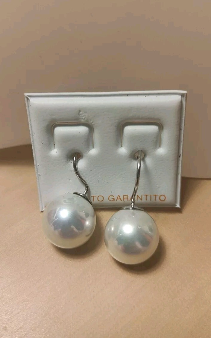 Foto 1 di 10