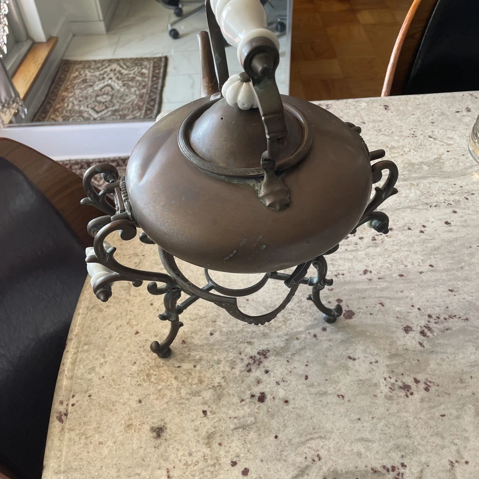 СТАРИННЫЙ МЕДНЫЙ ЛАТУННЫЙ ЧАЙНИК ЧАЙНИК НА ПОДСТАВКЕ - Изображение 4 из 4