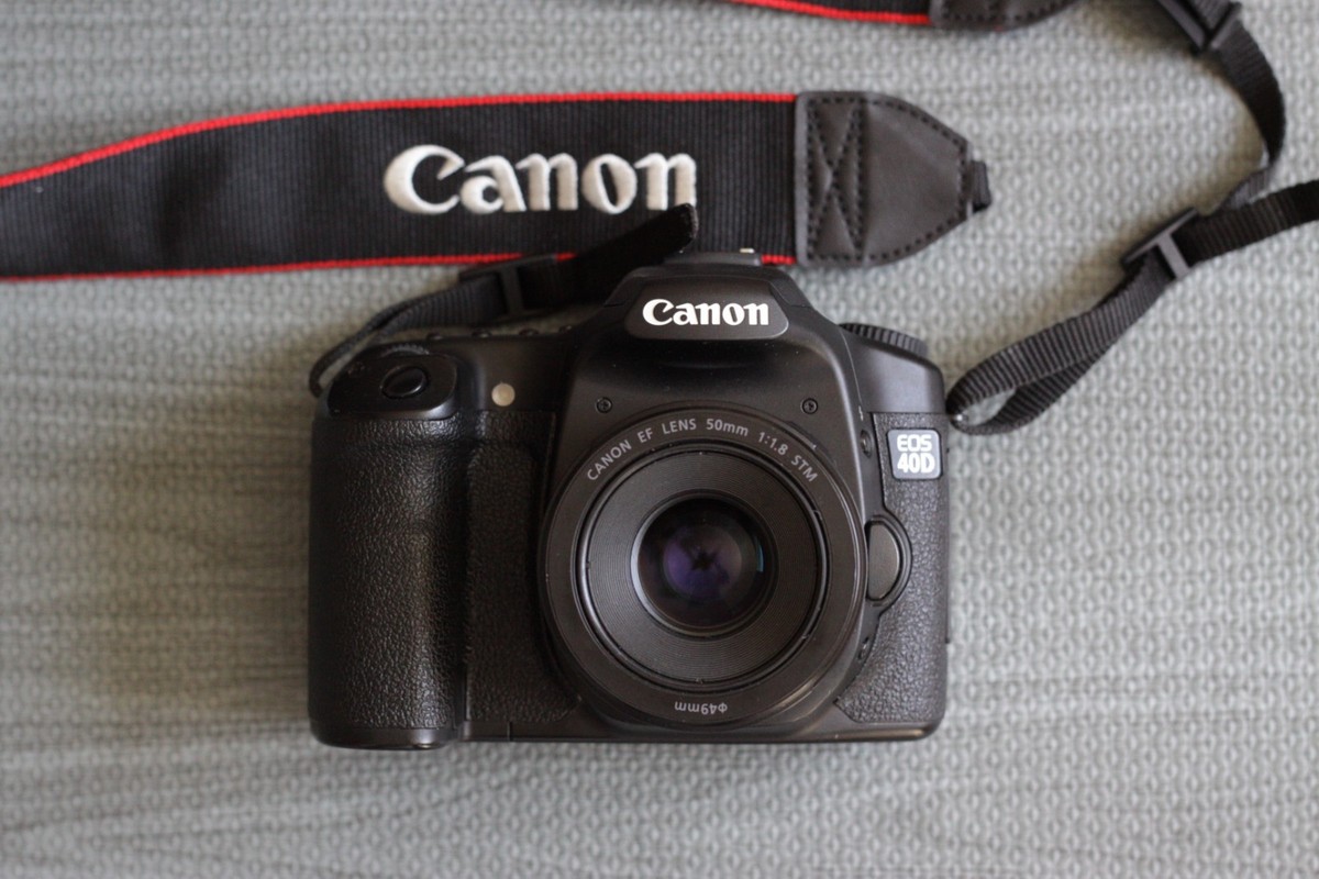 Canon EOS 40D Digital SLR Camera w/ 50mm Lens f/1.8 [Shutters