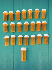 21 Empty Amber Medicine Pill Bottles Plastic Trinket Beads Seeds Crafts Storage