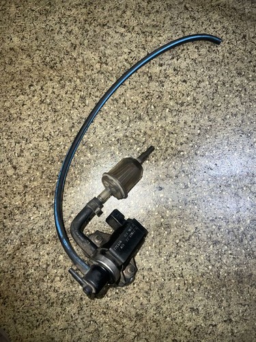 BMW 5 E39 1998 Diesel 105kW Turbolader Druckwandler Magnetventil 2246175