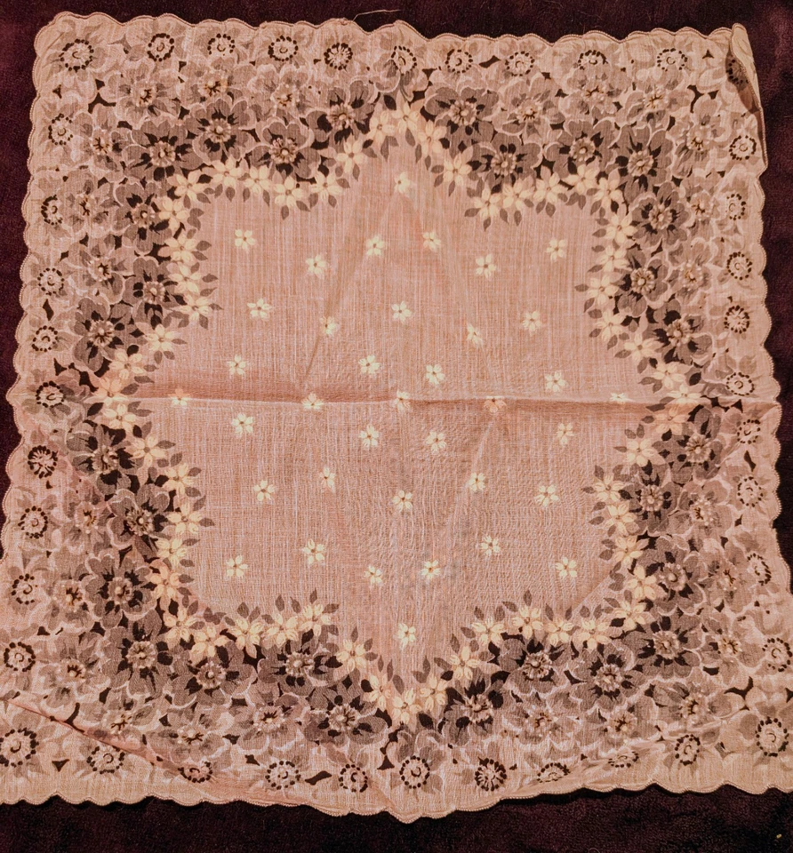 6 pañuelos grises vintage 3 con fondo gris 3 blancos con bordado gris Foto 4 de 4