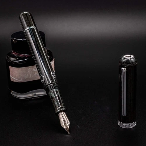 Nahvalur Nautilus Truphae Exclusive Fountain Pen - Leviathan - product listing photo