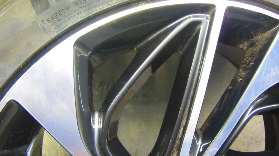 Hyundai Tucson Alufelge Ronal 7,5 x 19 H2 ET 53 Allwetter 225/45 19 52910-D7420 - Bild 3 von 4