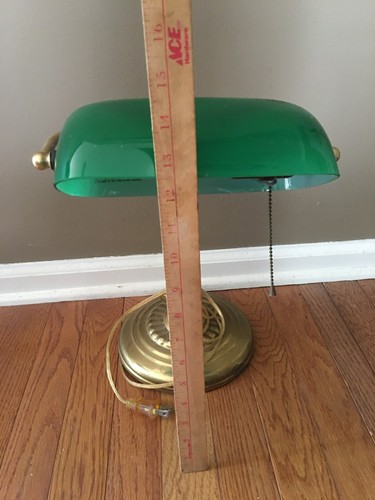 VTG 80s Underwriters Laboratories Classic Bankers Desk Lamp w/ Green Glass Shade - Picture 2 of 6