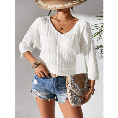 V-Neck Three-Quarter Sleeve Knit Top