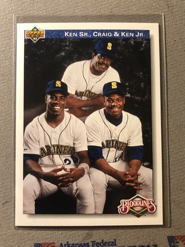 1992 Upper Deck #85 Ken Griffey Sr./Ken Griffey Jr./Craig Griffey , Bloodlines