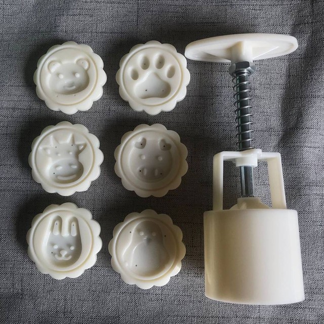 50g Round Flower Moon Cake Mold Mould White Set Mooncake