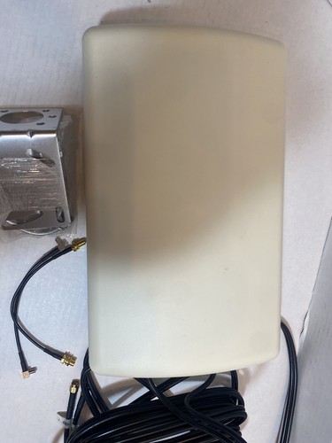 Eifagur ALF6001 White High Performance Cross Polanzed MiMo Panel Antenna - Picture 3 of 6