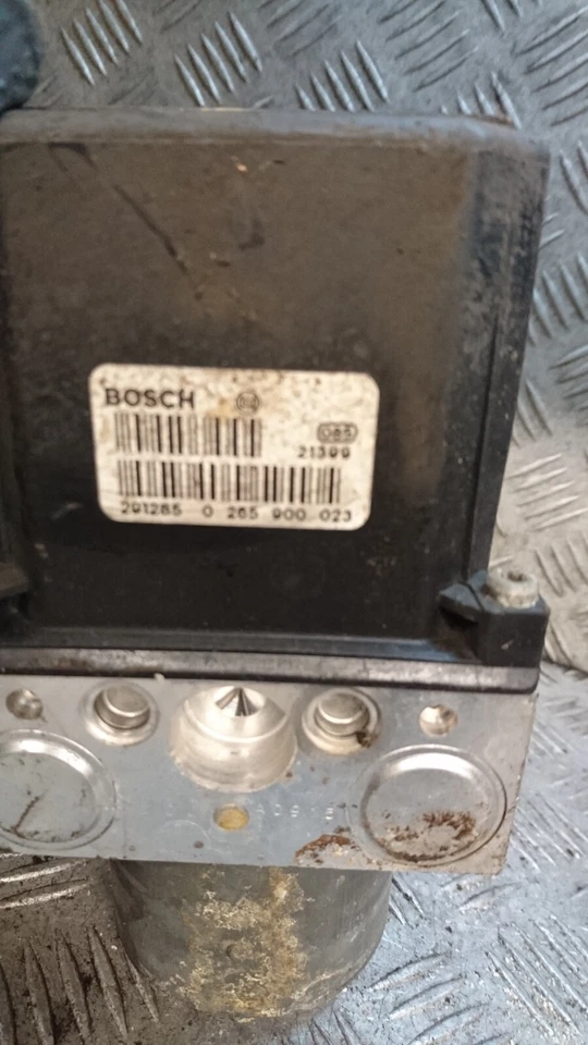 JAGUAR X-TYPE 2.2d Sport 4DR SALOON 2005 ABS PUMP 4X43-2C285-BA 0265900023 - Image 2 of 2